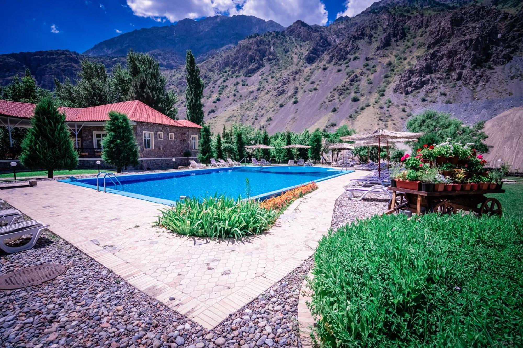 Chatcal Mountains Resort Burchmulla Екстер'єр фото