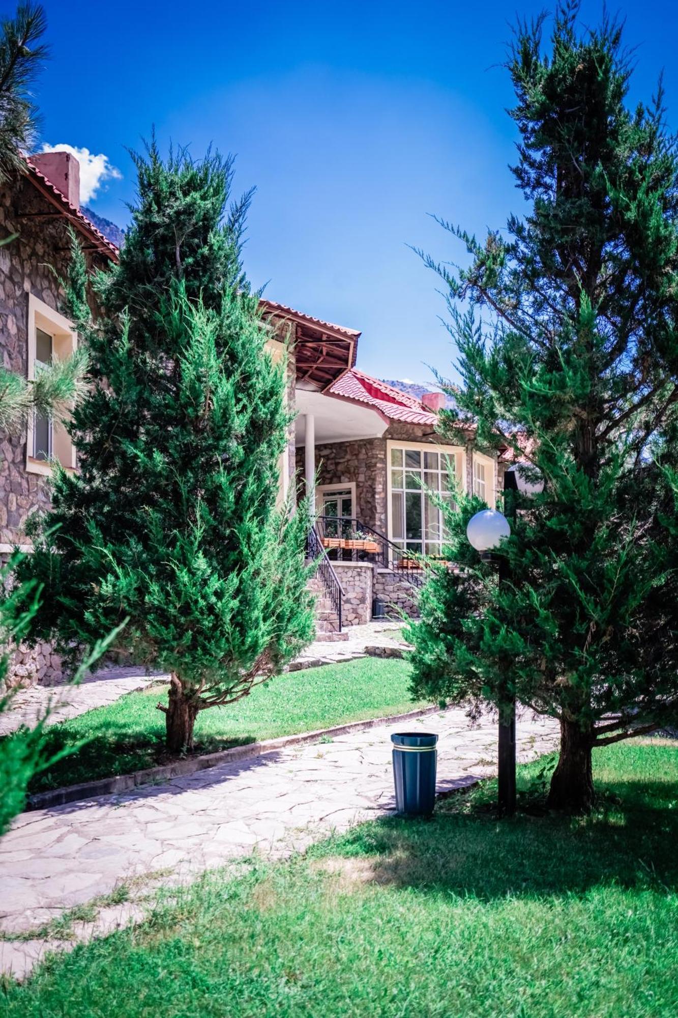 Chatcal Mountains Resort Burchmulla Екстер'єр фото