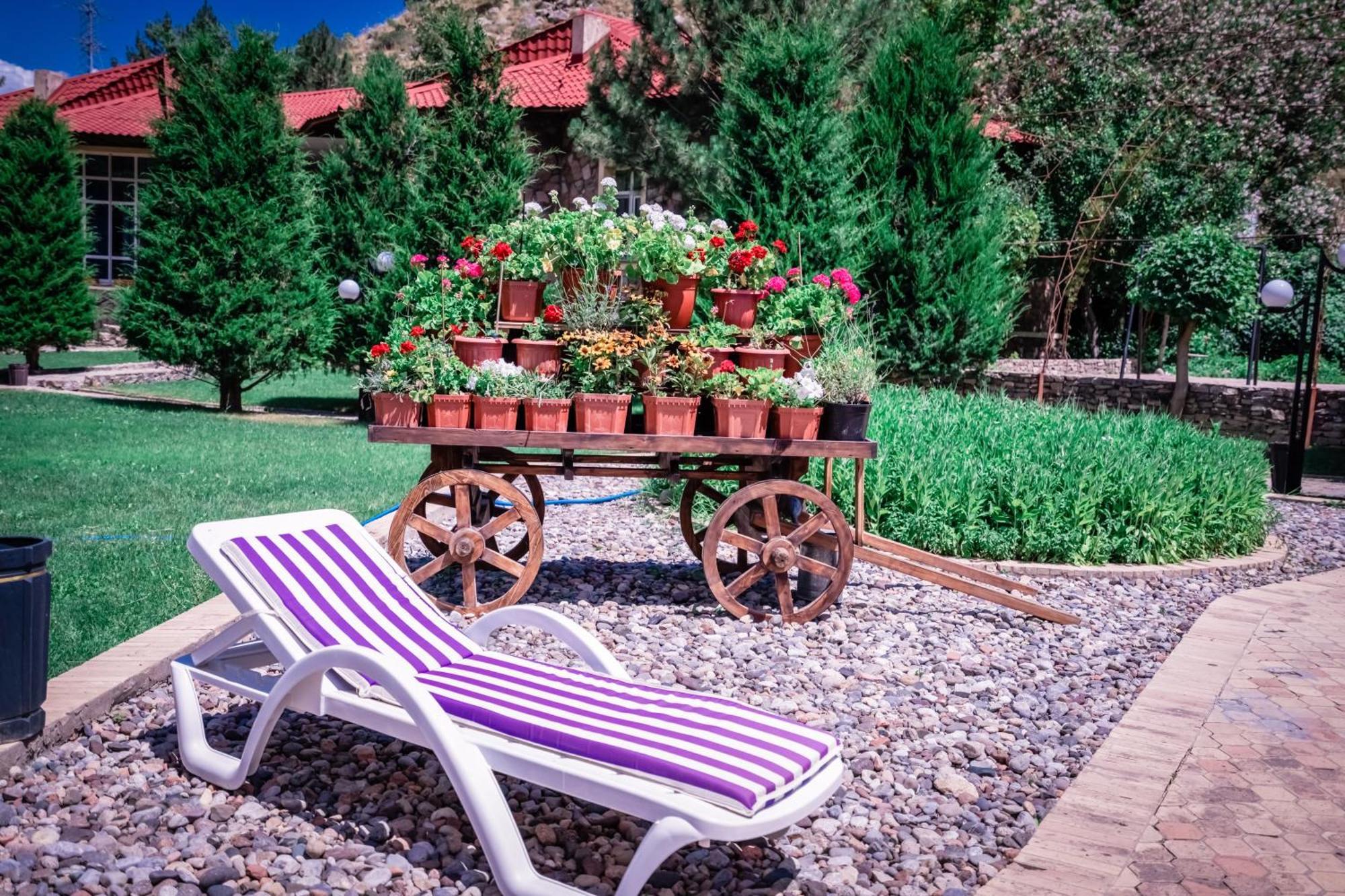 Chatcal Mountains Resort Burchmulla Екстер'єр фото