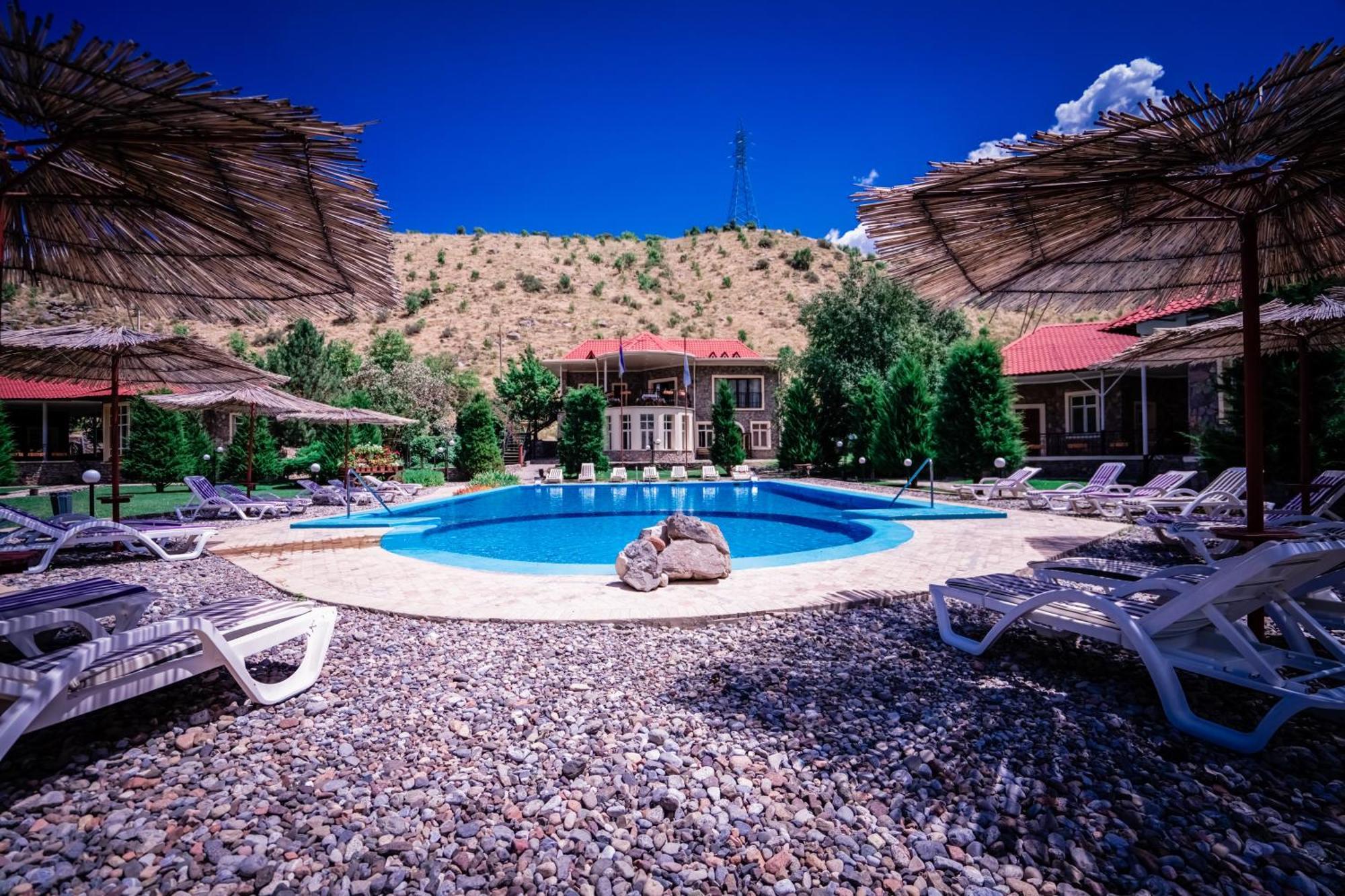 Chatcal Mountains Resort Burchmulla Екстер'єр фото