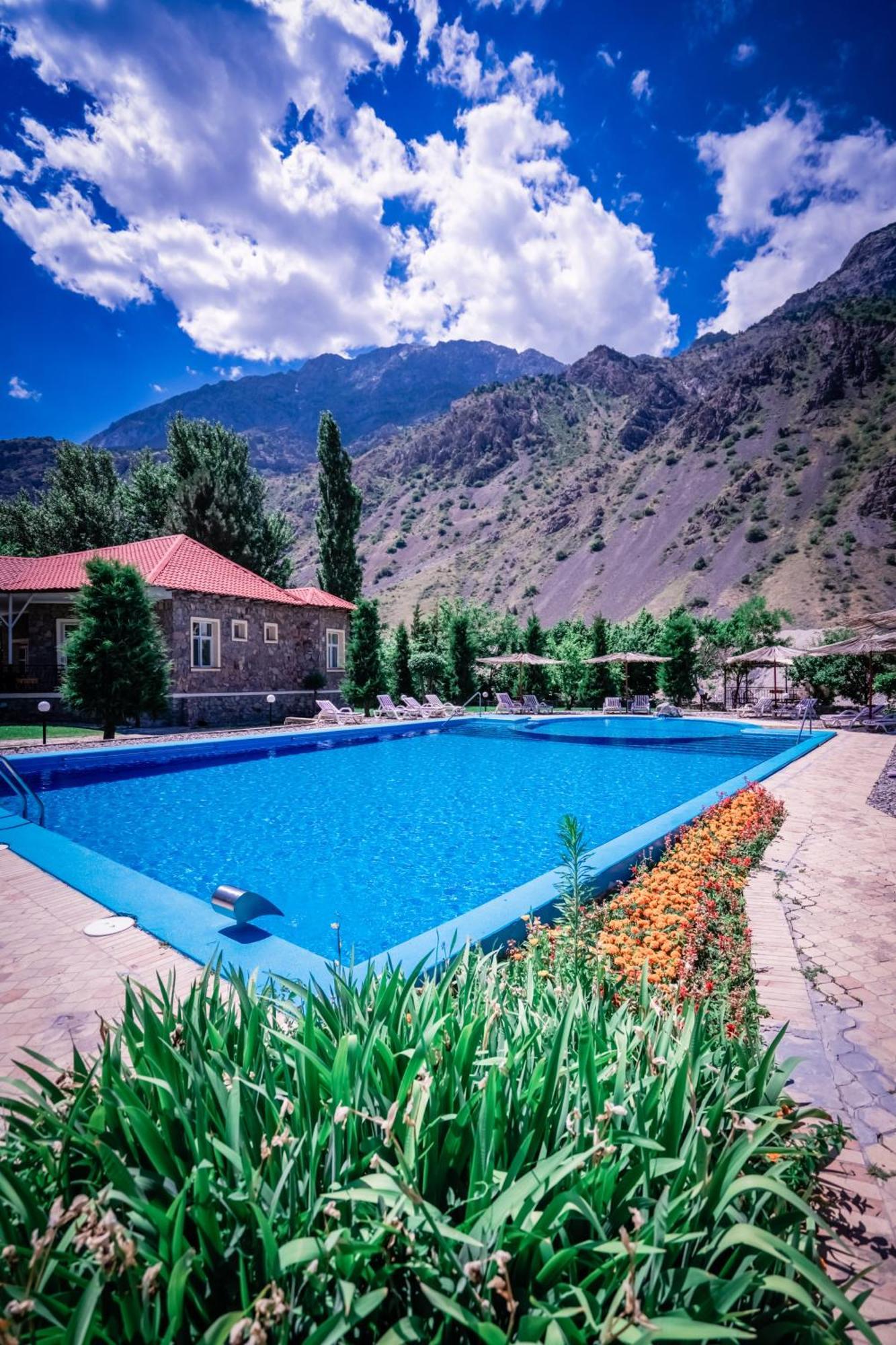 Chatcal Mountains Resort Burchmulla Екстер'єр фото