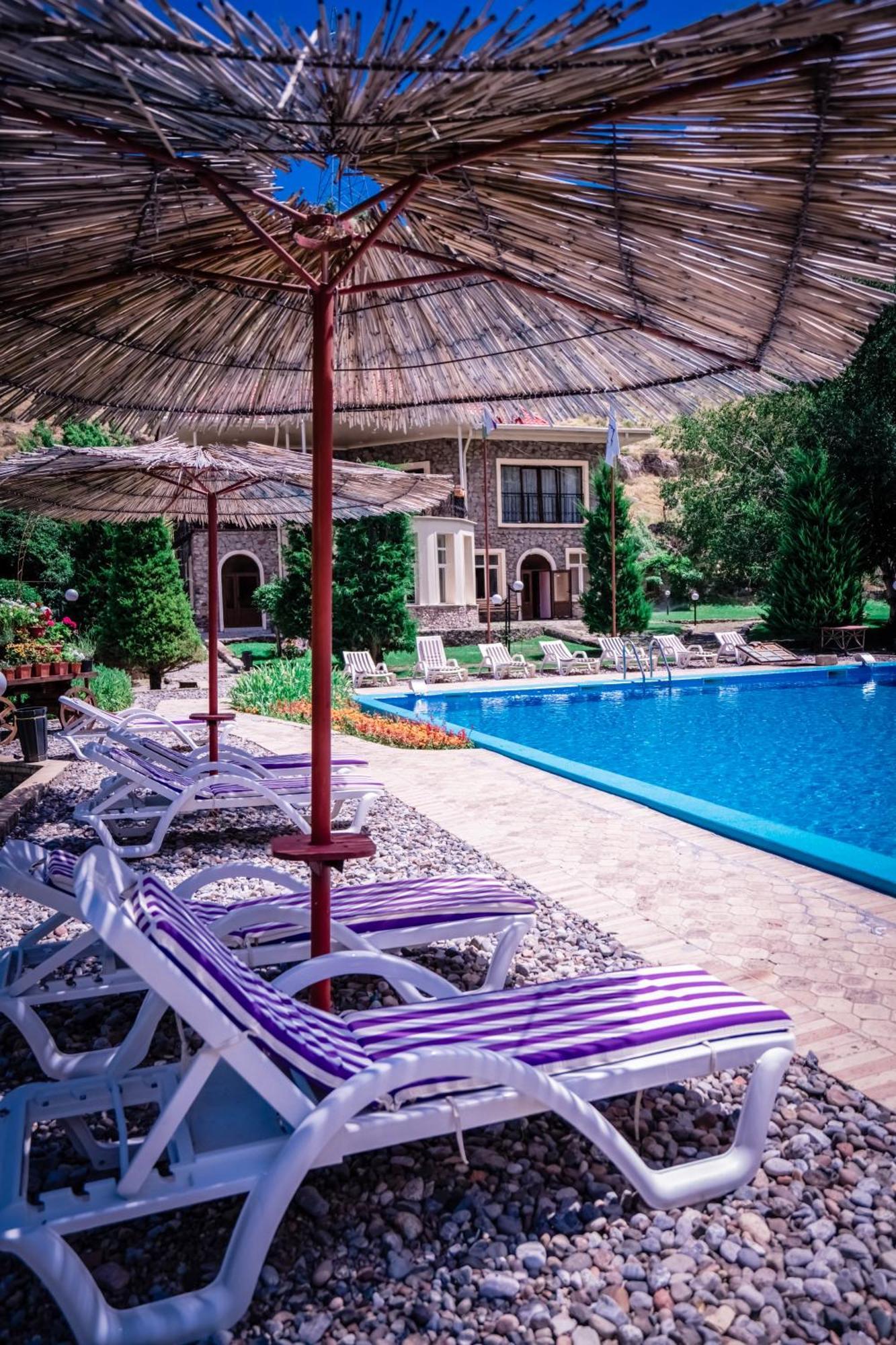 Chatcal Mountains Resort Burchmulla Екстер'єр фото