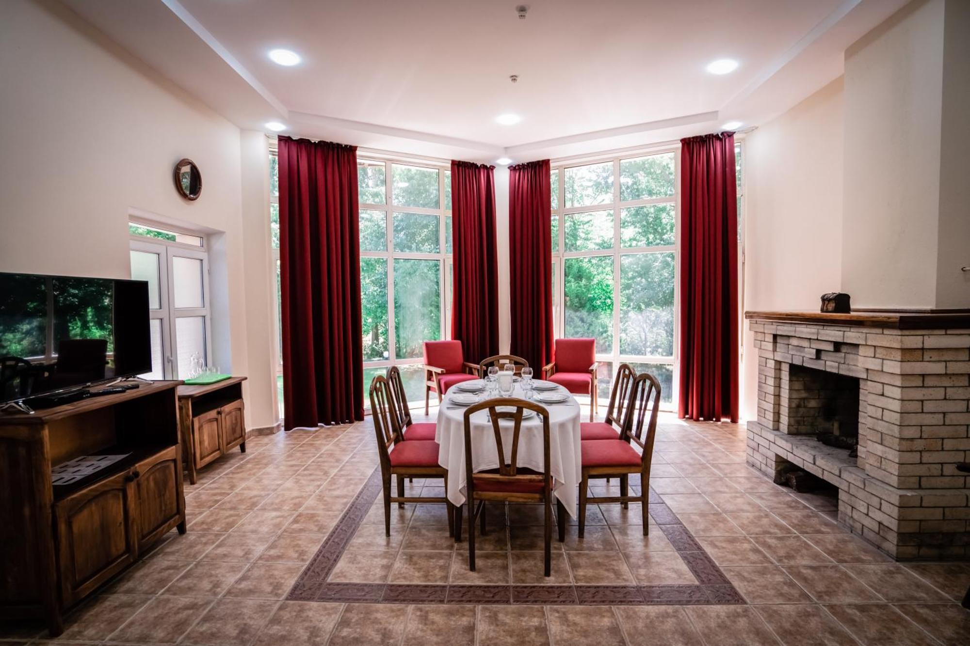 Chatcal Mountains Resort Burchmulla Екстер'єр фото